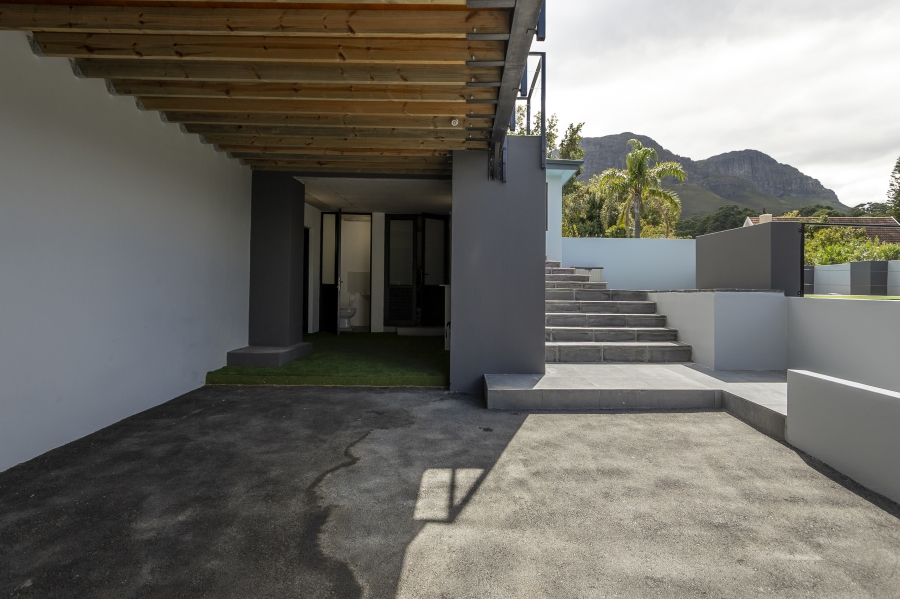 4 Bedroom Property for Sale in Helderrand Western Cape